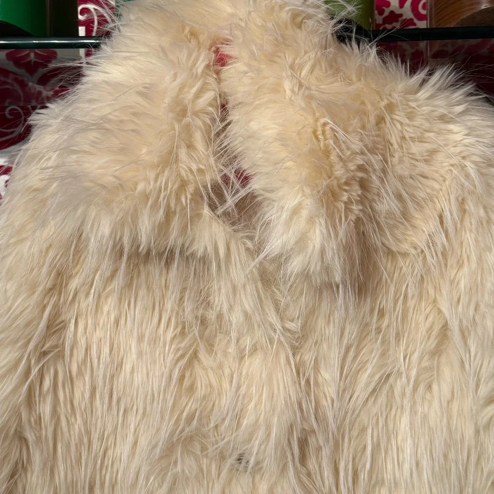 Apparis Pamela Faux Fur Coat size Medium M - Picture 6 of 10